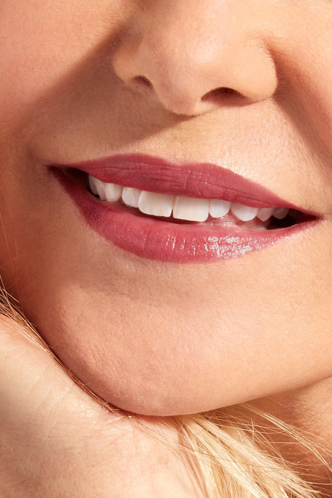 UNIVERSAL LOVE LIPSTICK - SCENT BEAUTY