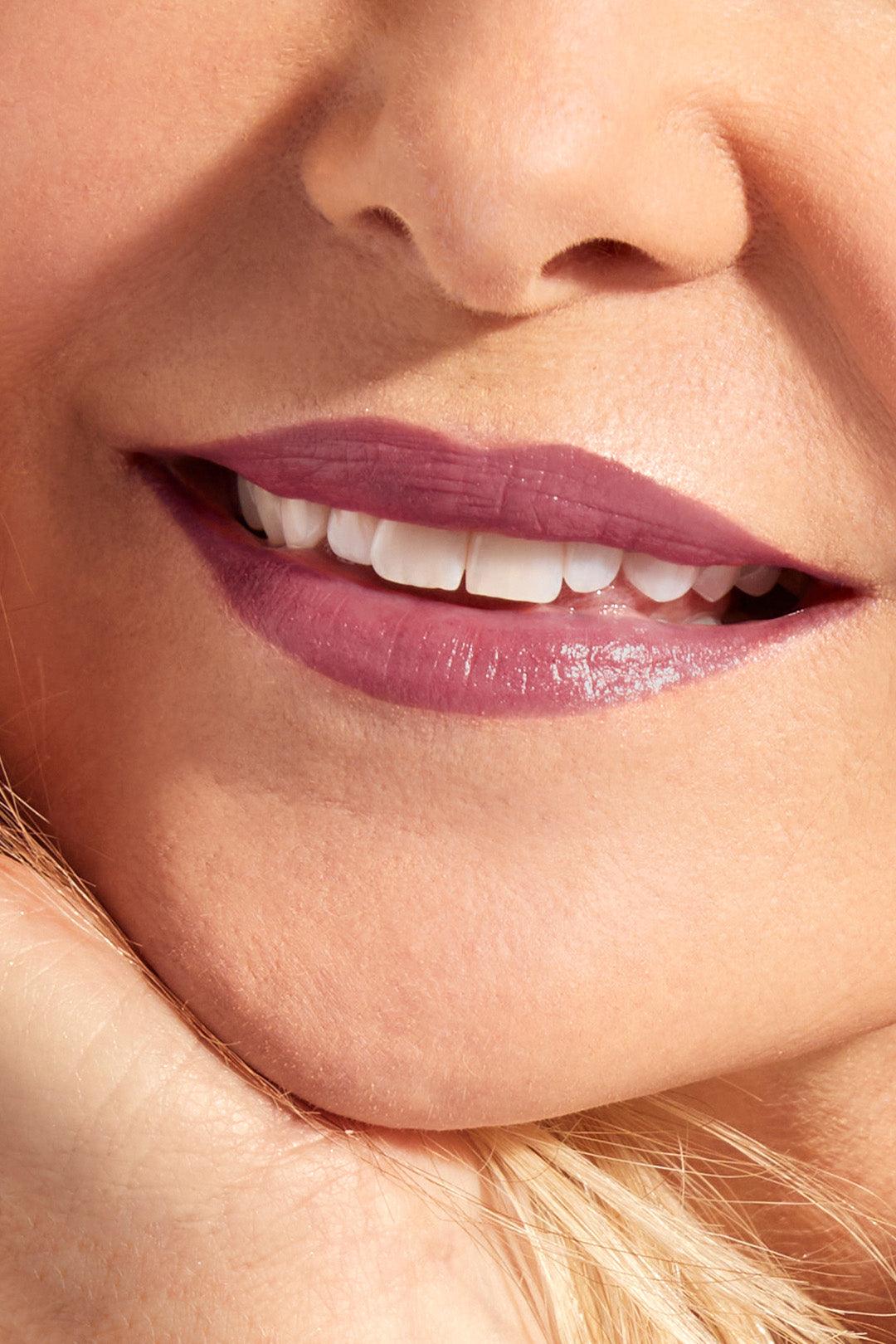 UNIVERSAL LOVE LIPSTICK - SCENT BEAUTY